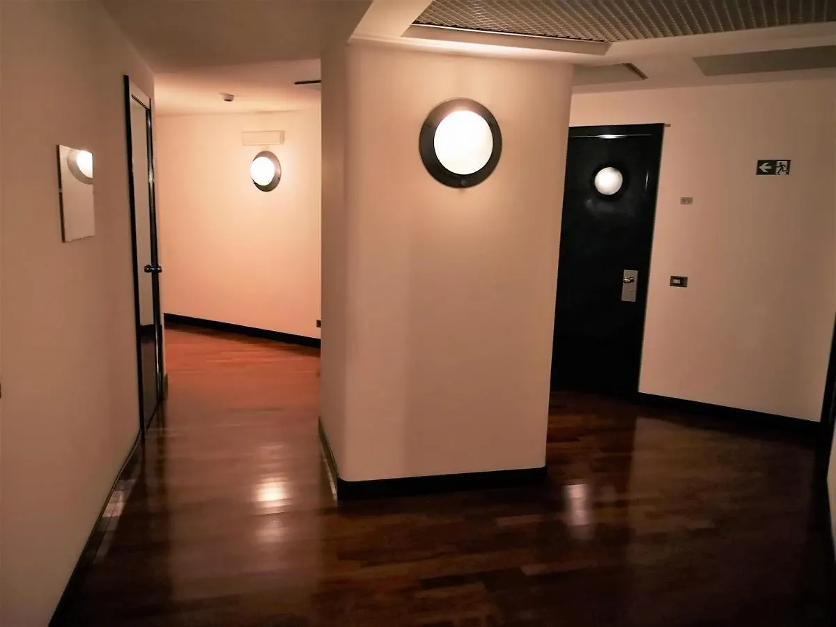 Suite Lambruschini Central With Top City View - Free Covered Parking Cenova İtalya