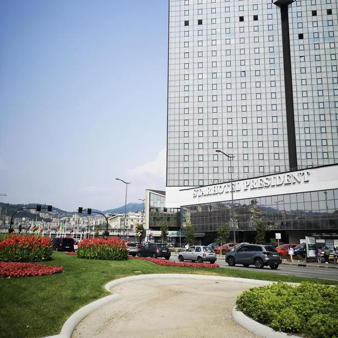 Suite Lambruschini Central With Top City View - Free Covered Parking Cenova Daire
