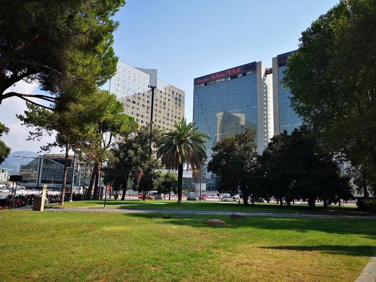 Appartamento Suite Lambruschini Central With Top City View - Free Covered Parking Genova Italia